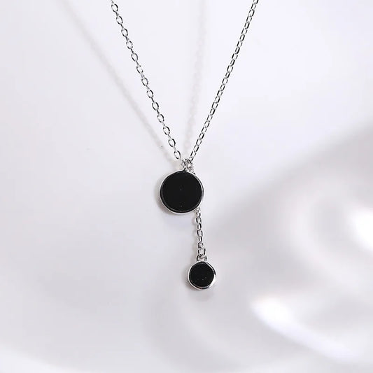 "Eclipse Elegance" Necklace: The Shine of 925 Silver with Discreet Luxury