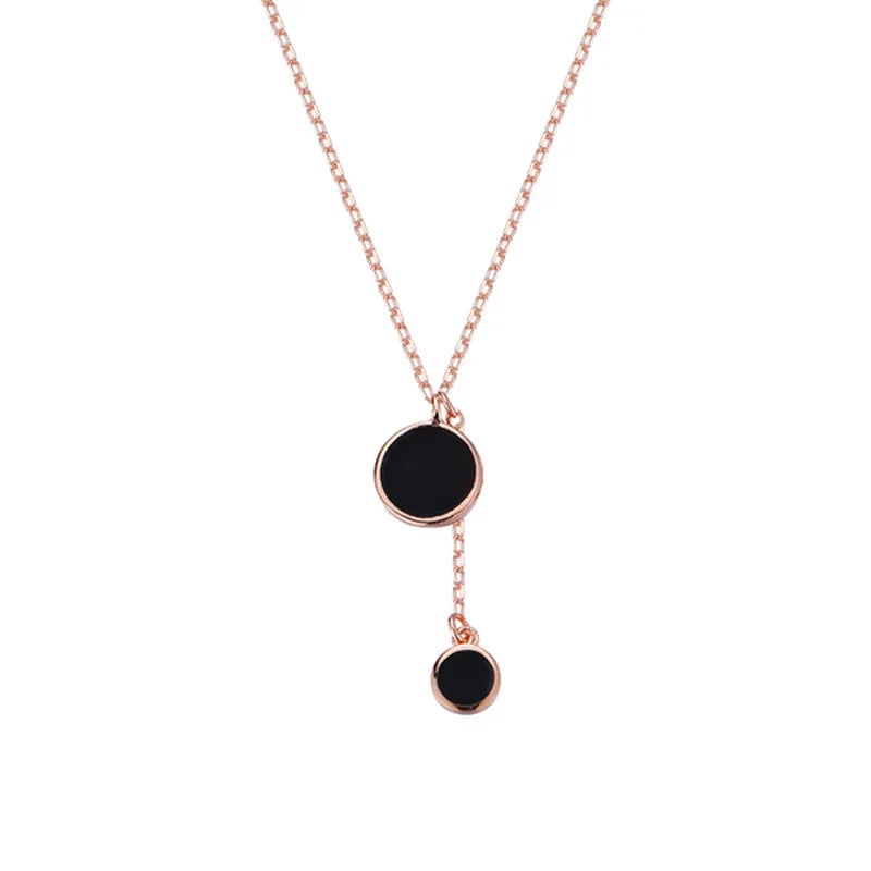 "Eclipse Elegance" Necklace: The Shine of 925 Silver with Discreet Luxury